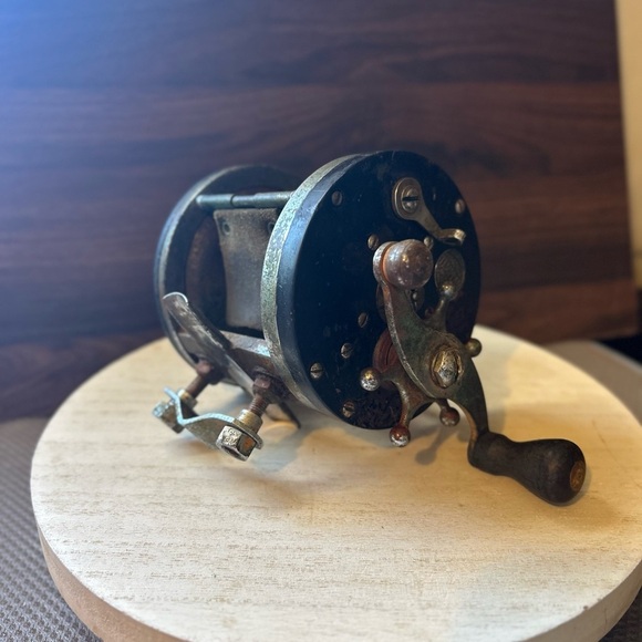 Vintage Pflueger Templar 1419 3/4 Conventional Fishing Reel - Picture 2 of 15